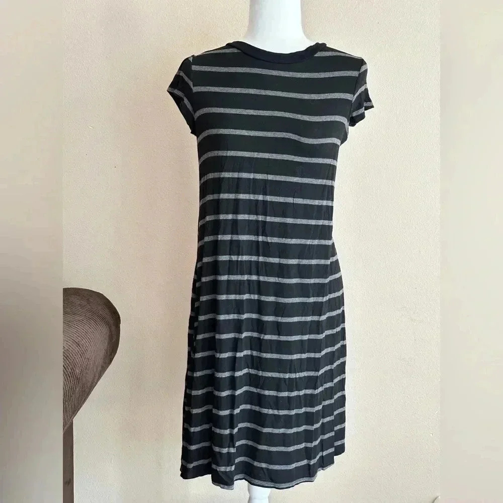Chris and carol size small dress